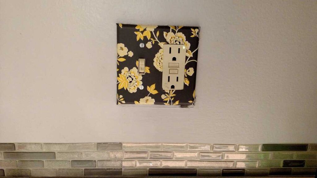 Contact Paper in the Kitchen (5 places) https://www.b4andafters.com outlet covered in floral contact paper