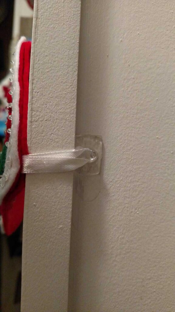 Felt Christmas Stocking Silverware Holders https://www.b4andafters.com little command hook