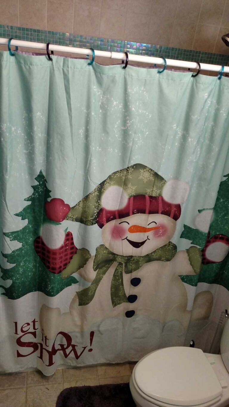 Christmas Bathroom Decor