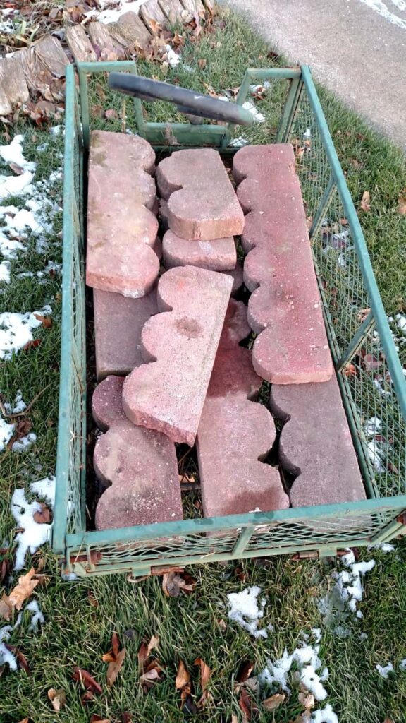 Scalloped Brick Edging http://www.b4andafters.com scalloped brick edging in wagon