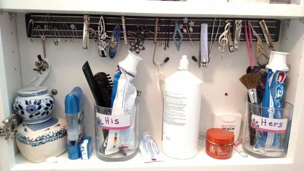 Medicine Cabinet Organization https://www.b4andafters.com closeup of magnetic strip in medicine cabinet organization