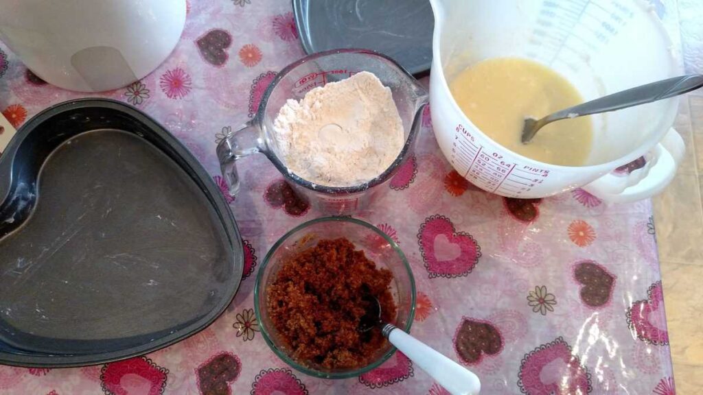 Easy Coffee Cake http://www.b4andafters.com measuring cups with ingredients