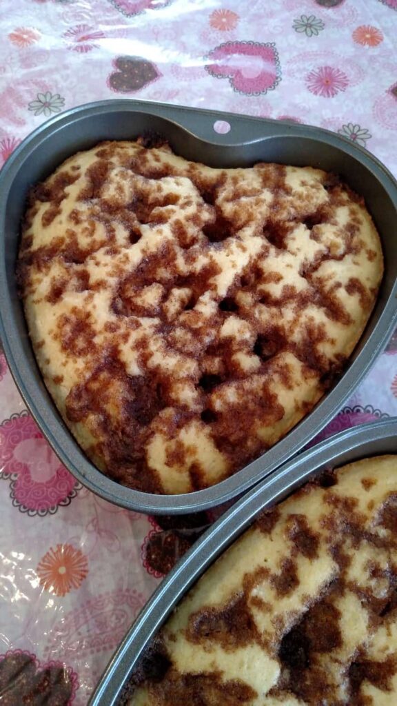 Easy Coffee Cake http://www.b4andafters.com crater cake-- aka coffee cake