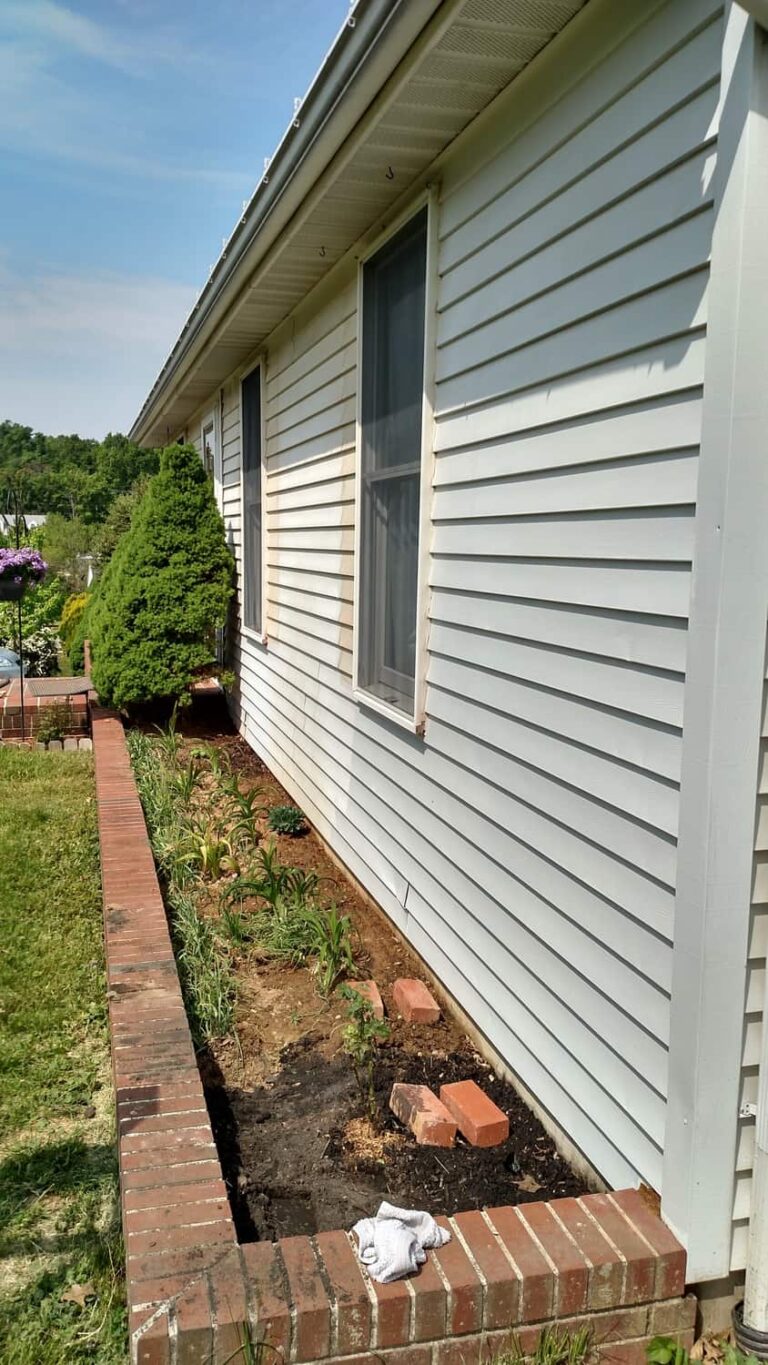 Painting the Aluminum Siding on our House