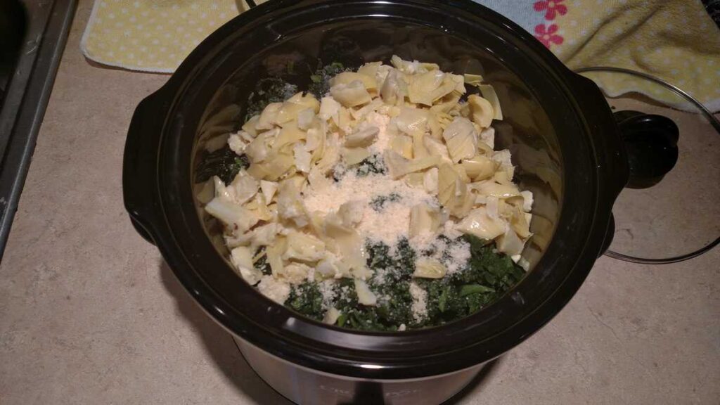 Easy Spinach and Artichoke Dip https://www.b4andafters.com