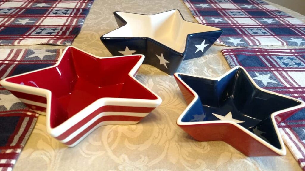 Fourth of July Decor https://www.b4andafters.com nesting star dishes
