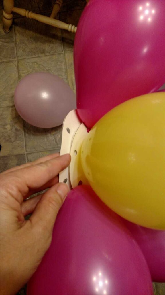 closeup of flower balloon how-to