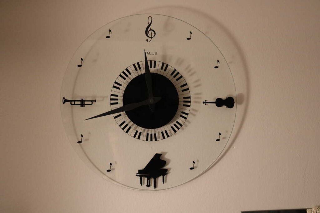 Piano Decor https://www.b4andafters.com music clock