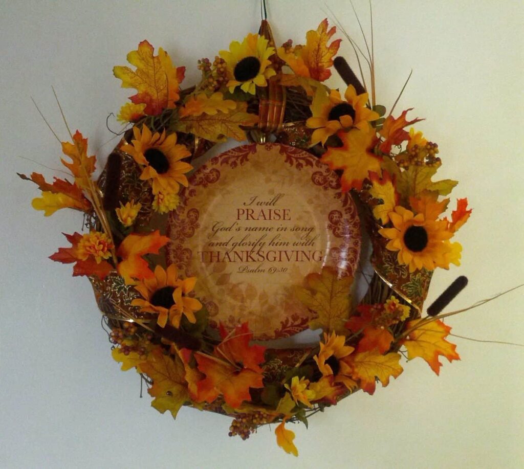 Thanksgiving Kitchen/ Fall Decor https://www.b4andafters.com fall floral wreath