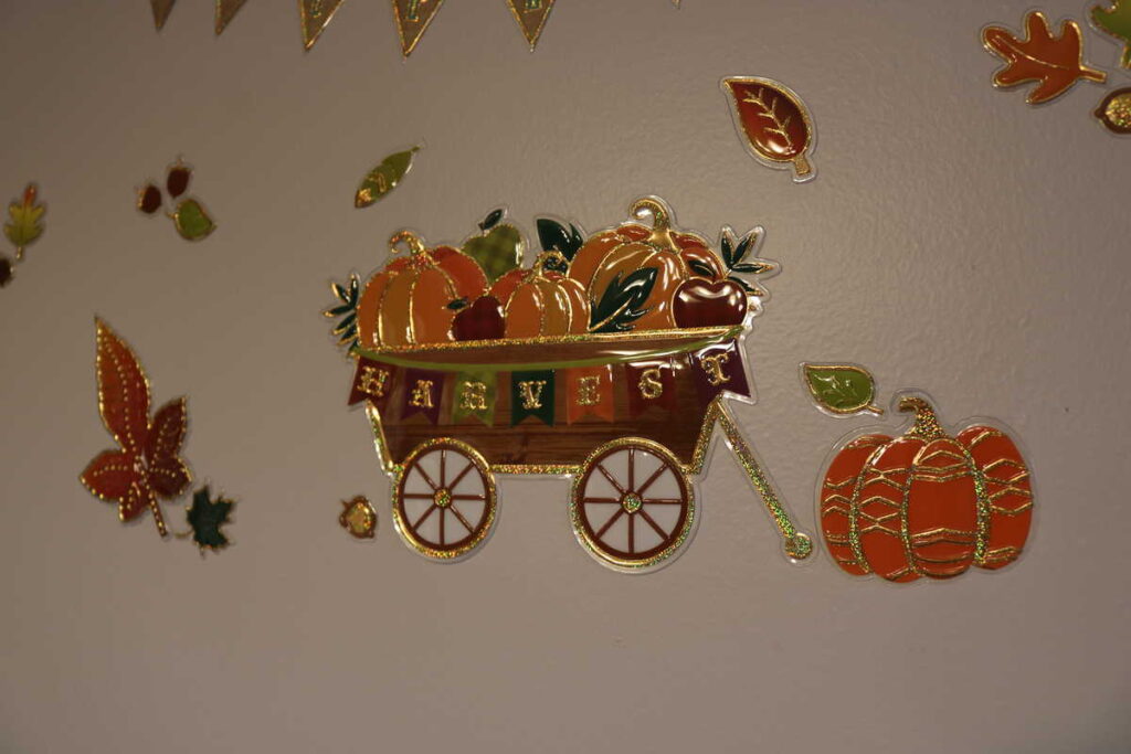 Thanksgiving Kitchen/ Fall Decor https://www.b4andafters.com fall Harvest basket sticker