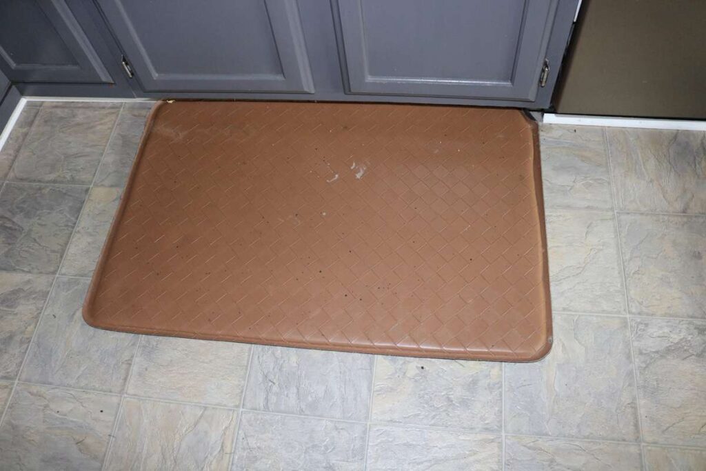 Kitchen Sink Comfort Anti-Fatigue Mat https://www.b4andafters.com