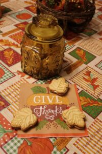 Maple cookies with amber cookie jar and Give Thanks napkin