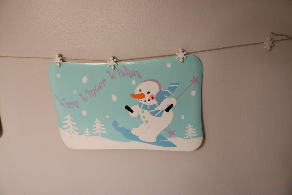 snowman placemats as wall decor