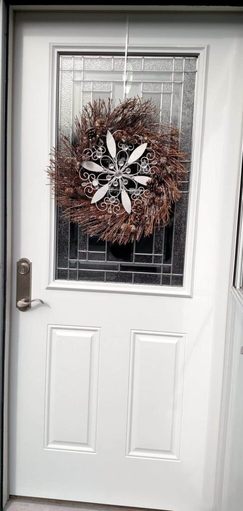 Winter Wreath https://www.b4andafters.com white wreath on white door