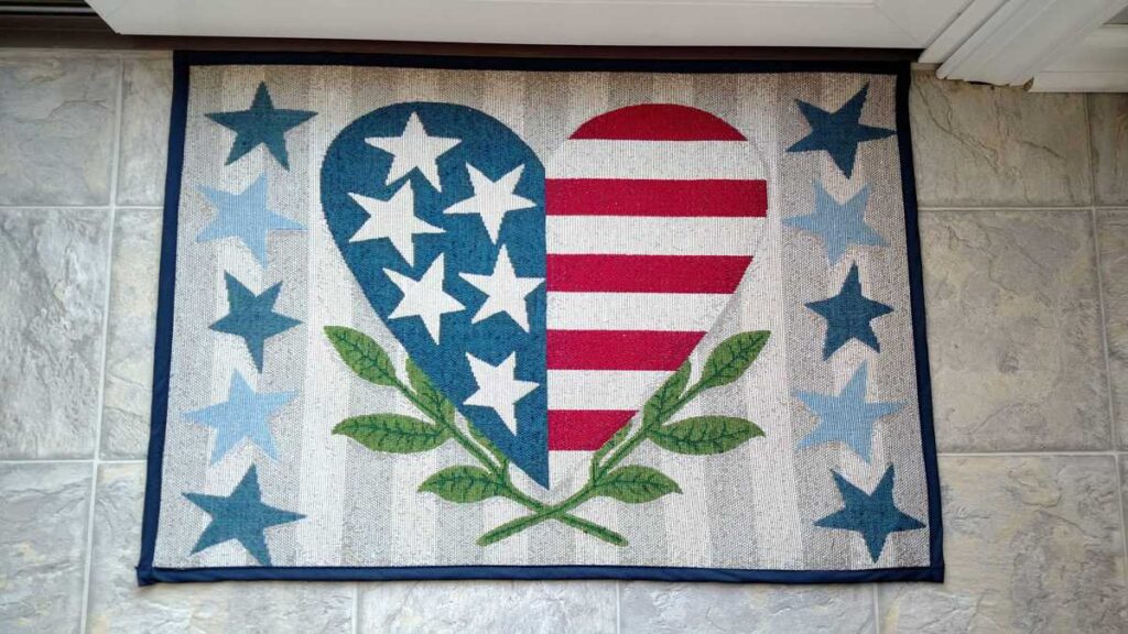 Fourth of July Decor https://www.b4andafters.com patriotic rug
