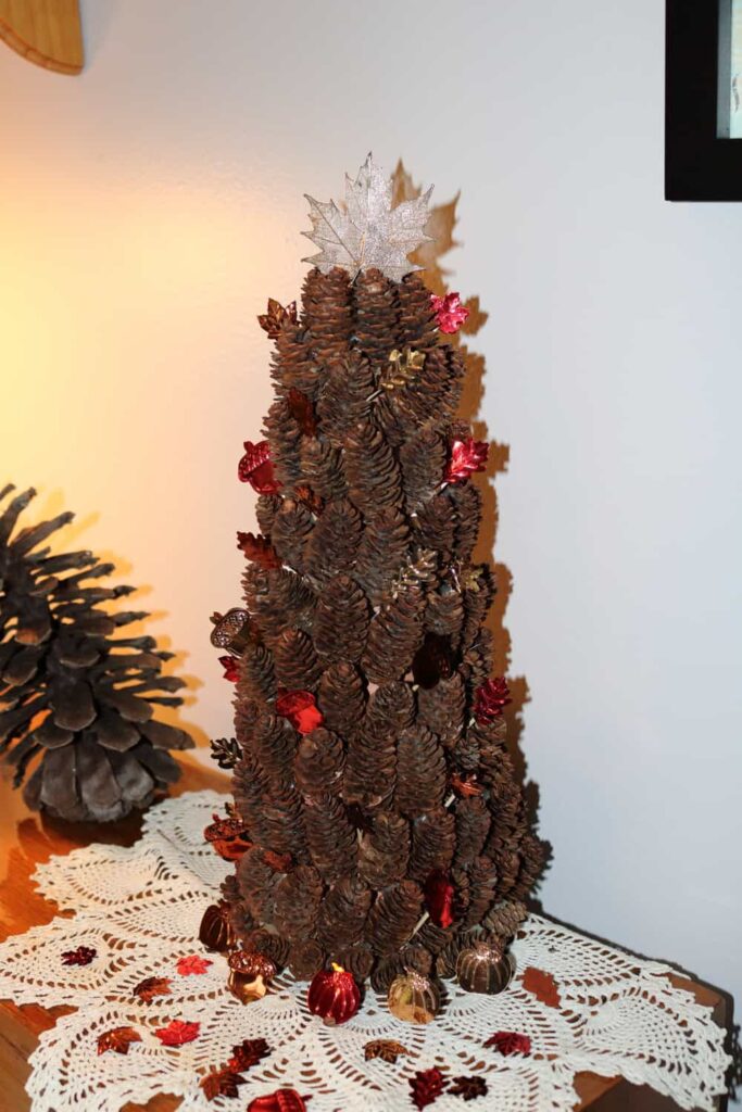 https://www.b4andafters.com/fall-pine-cone-tree/