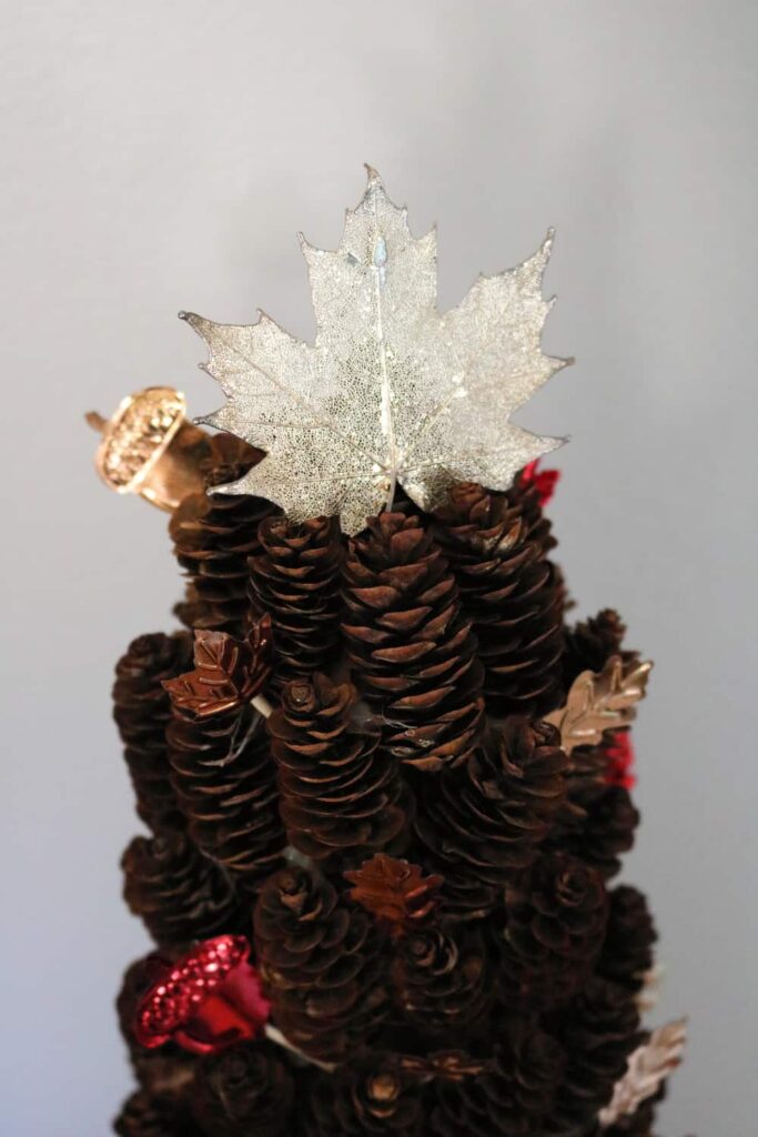 https://www.b4andafters.com/fall-pine-cone-tree/