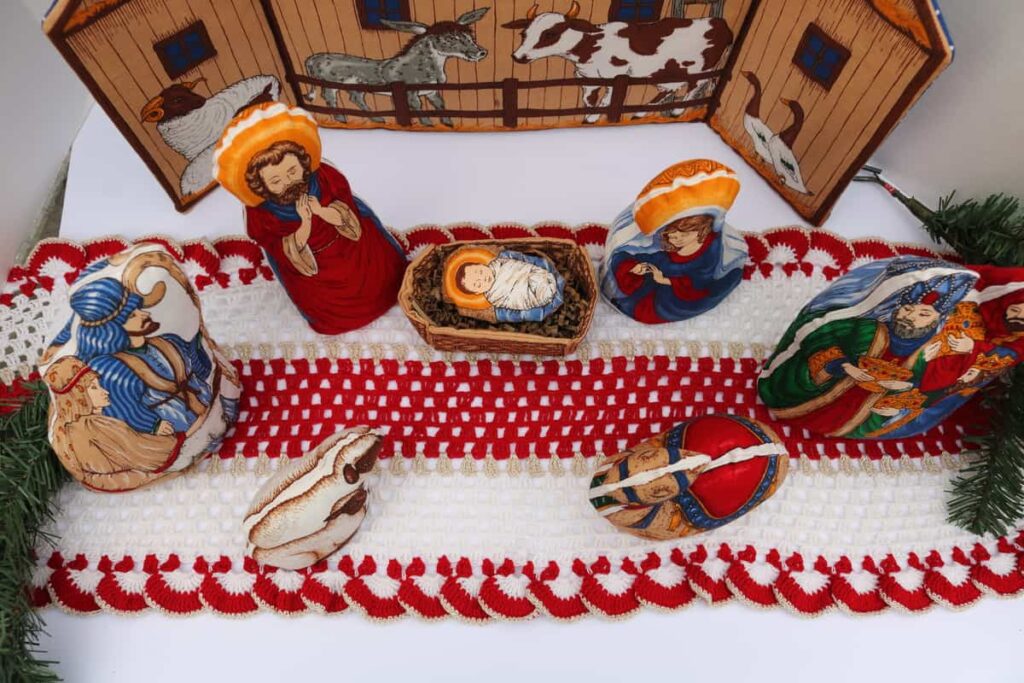 https://www.b4andafters.com/christmas-nativity-scene