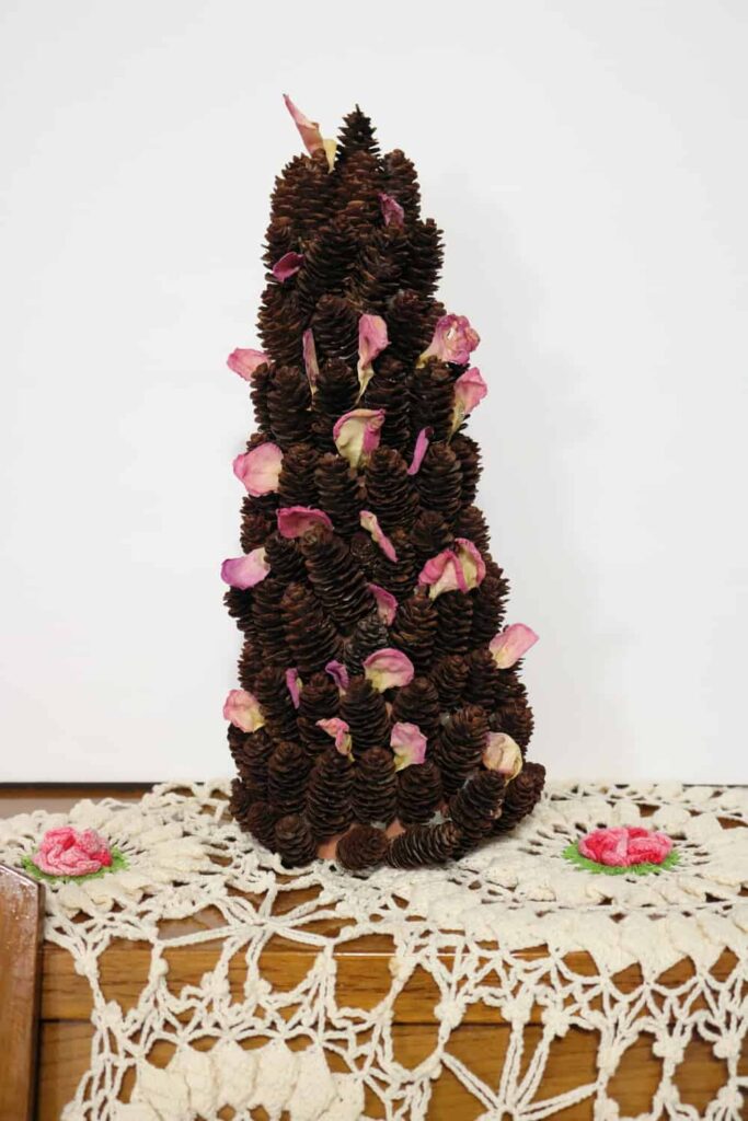 rose petals in pine cone tree https://www.b4andafters.com/rose-petal-garland