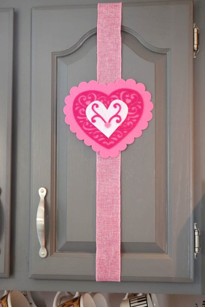 https://www.b4andafters.com/kitchen-cupboard-valentine-decor