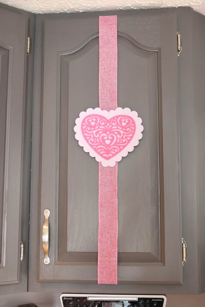 https://www.b4andafters.com/kitchen-cupboard-valentine-decor