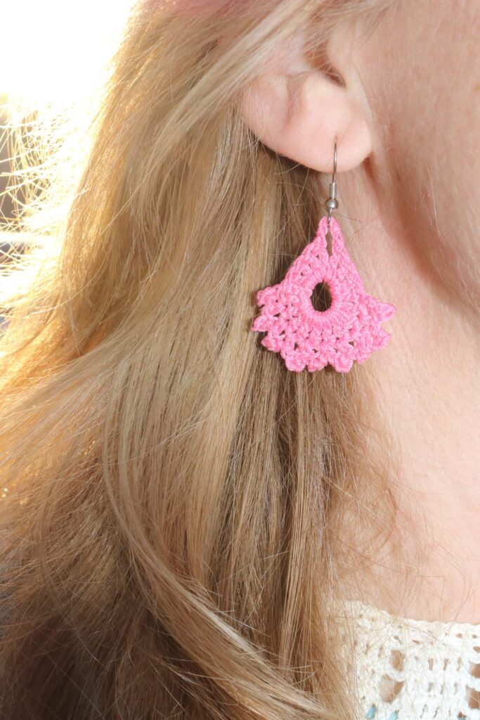 pink earring https://www.b4andafters.com/easy-crocheted-earrings/