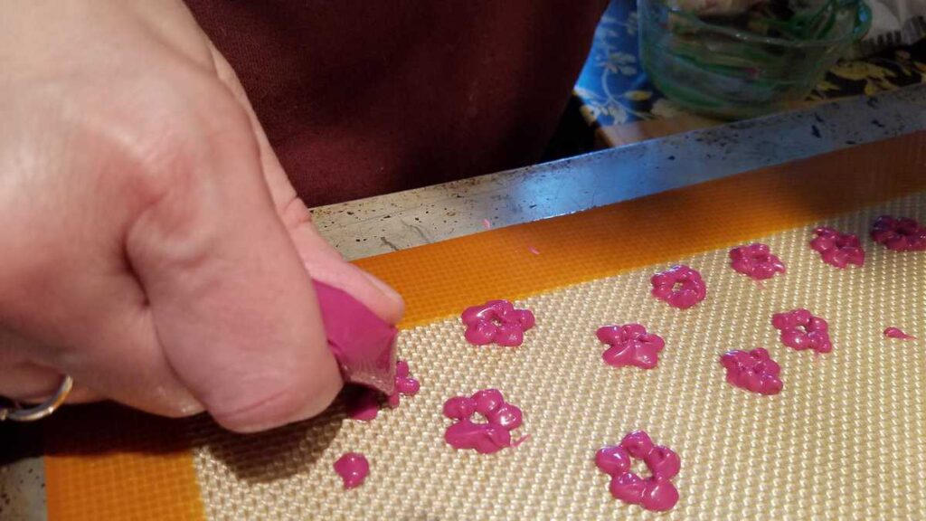 making a purple chocolate flower