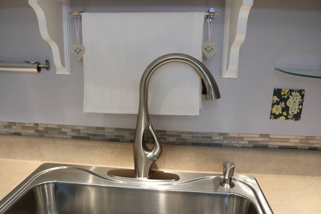 faucet swivel ability