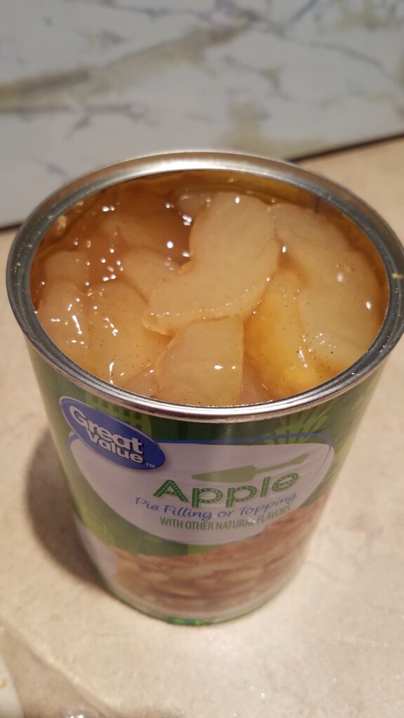 apple pie filling in a can