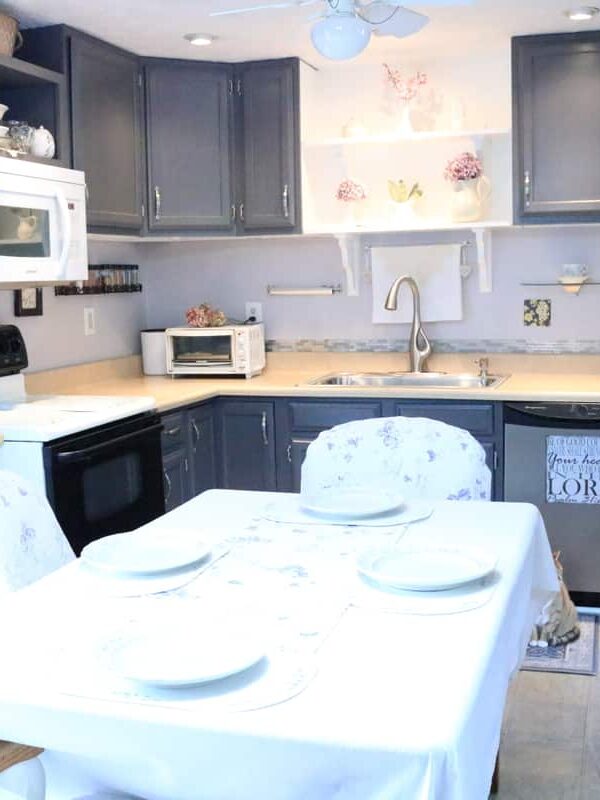 13 Crafty Ways to Decorate your Kitchen Cupboard Doors