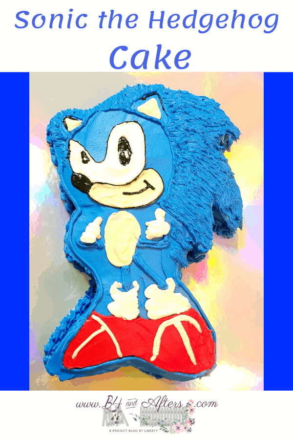 Sonic the Hedgehog in a cake shape