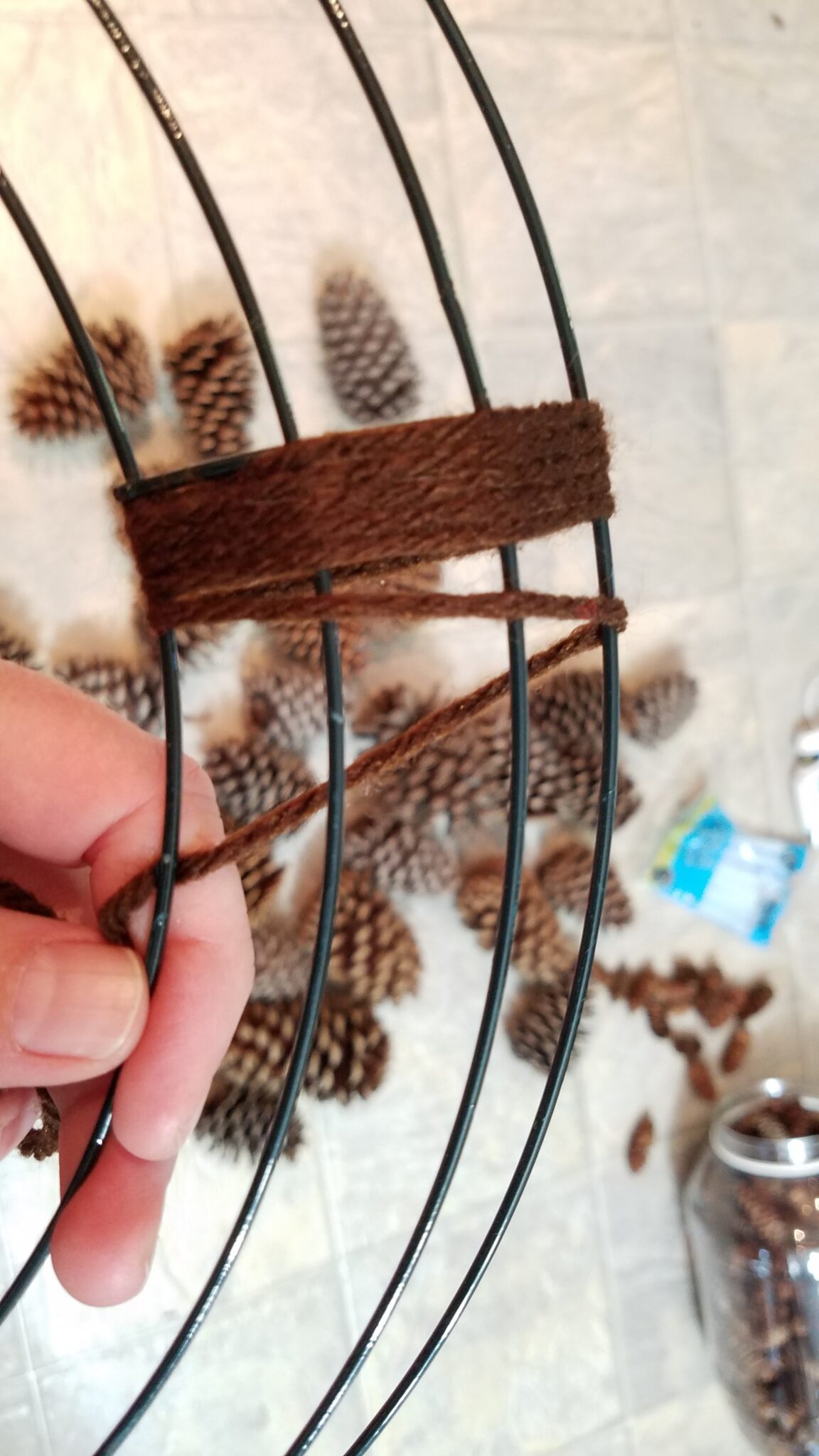 wrapping yarn wreath frame14356478338658051913..jpg B4 and Afters