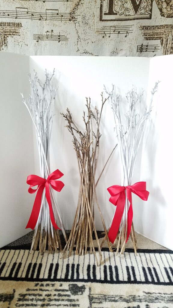 How to Make Custom Christmas Tree Picks & Sprays - Pender & Peony - A  Southern Blog