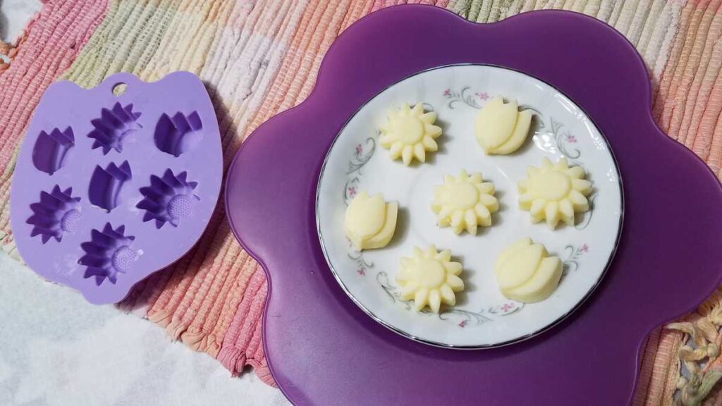 flower butter pats