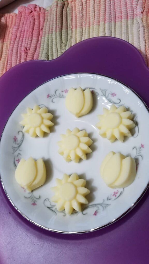 flower butter pats