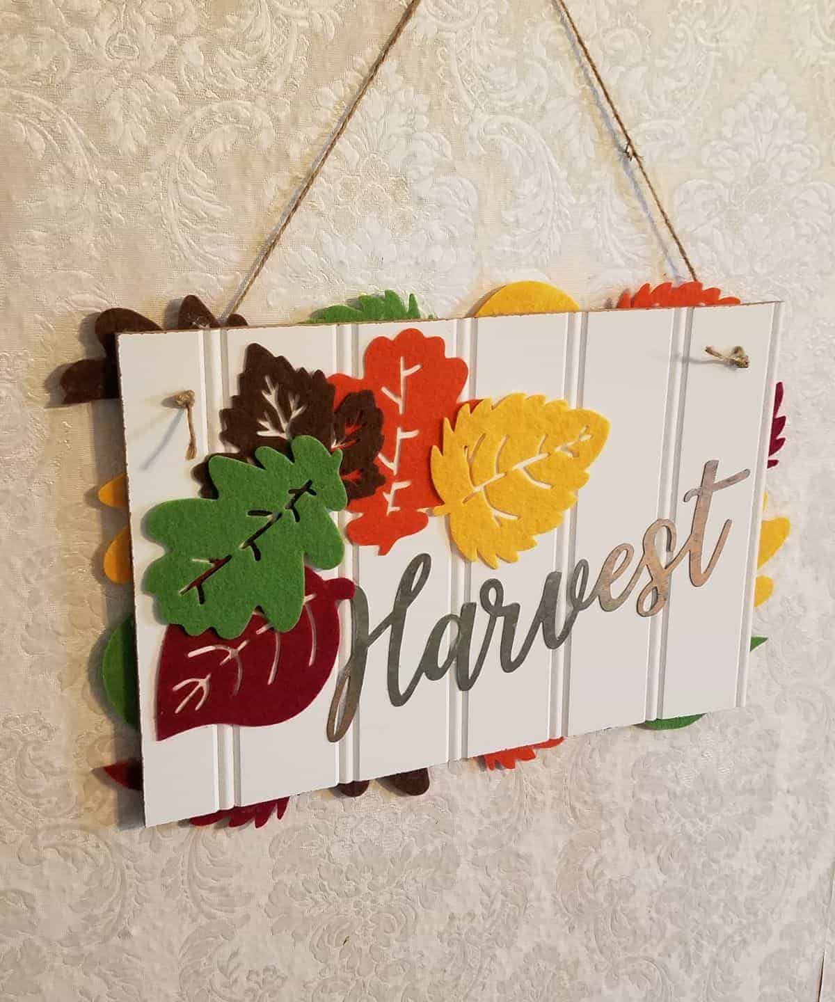 Harvest fall sign