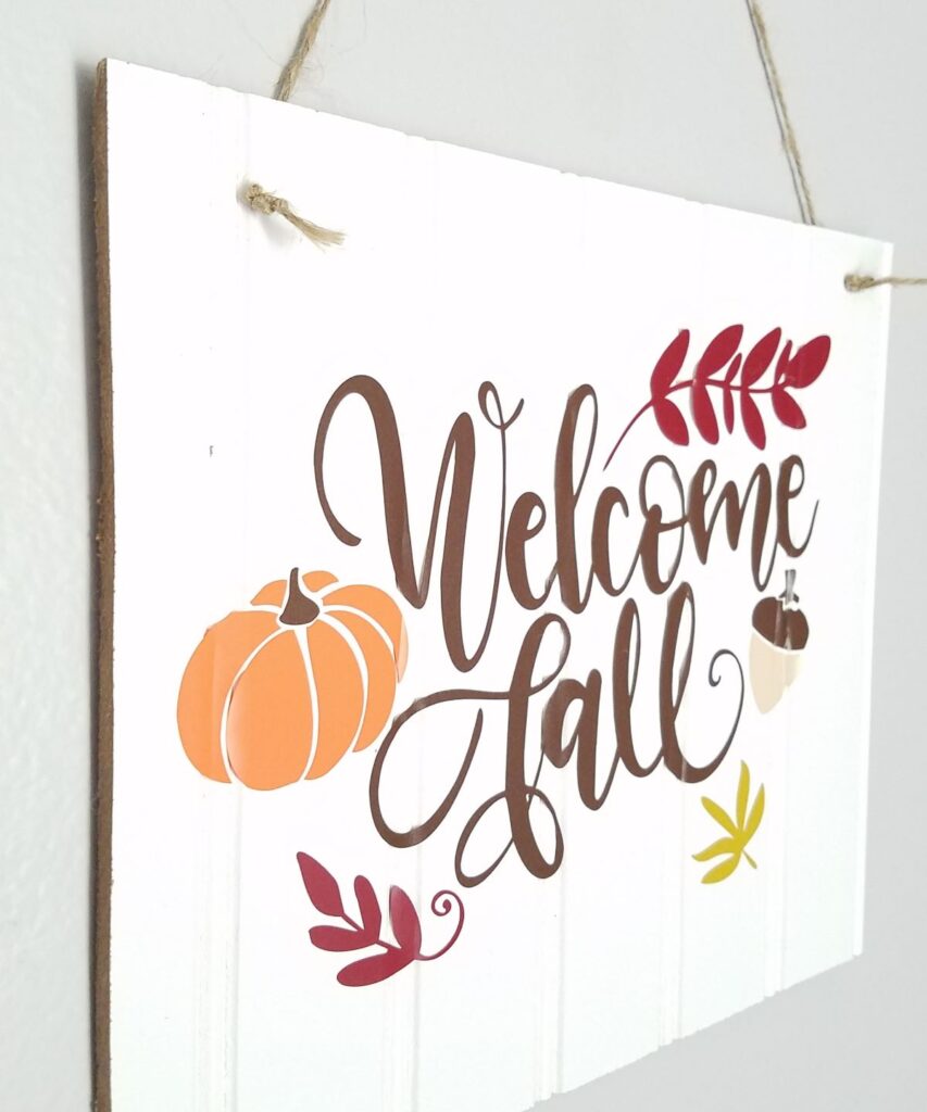 Welcome Fall design on white sign