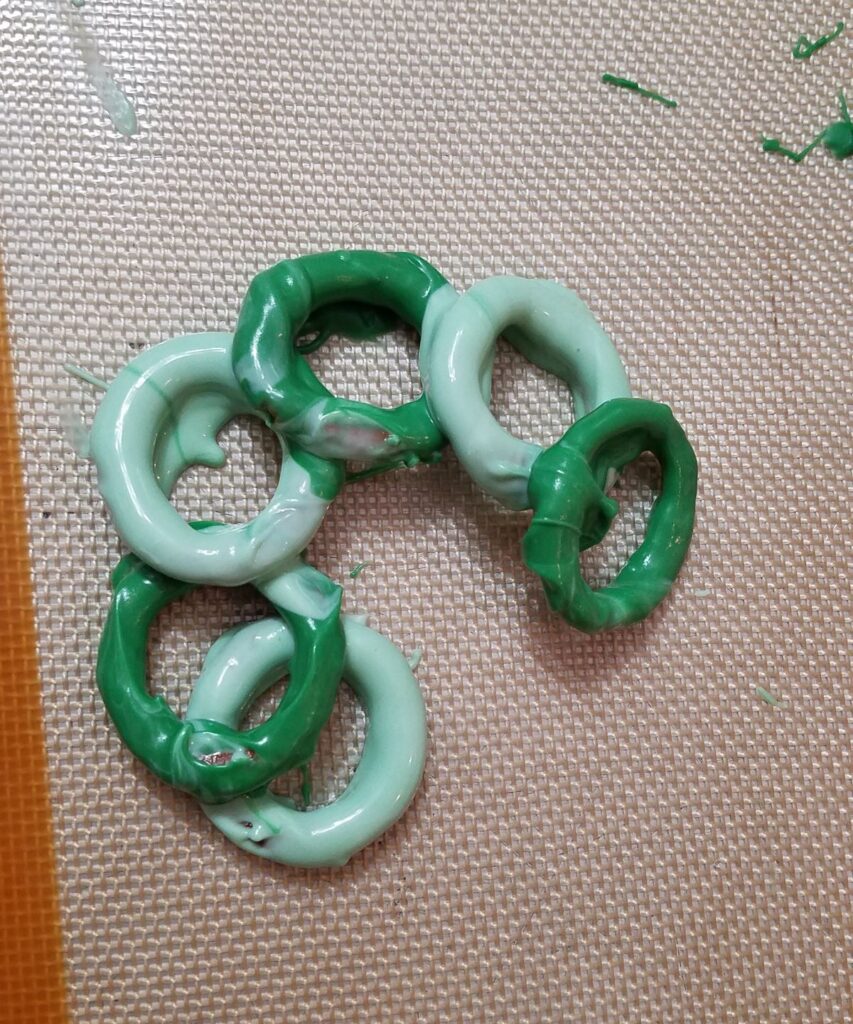 green o shaped pretzels