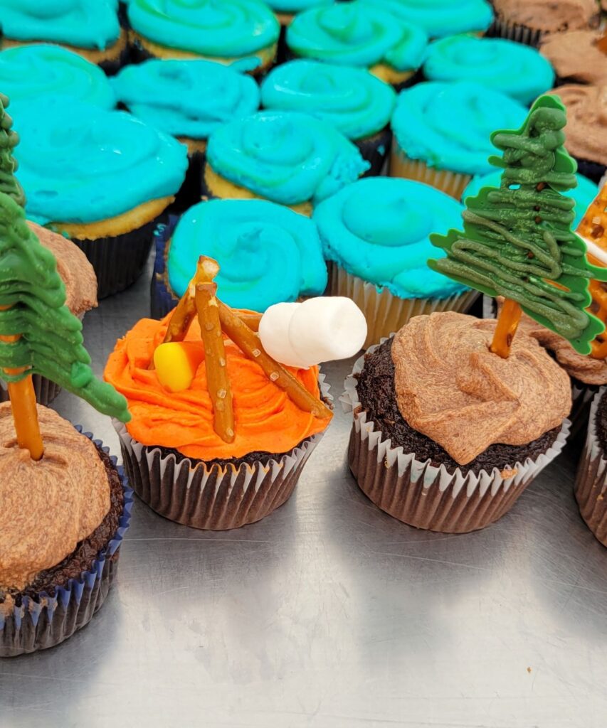 campfire cupcake cake