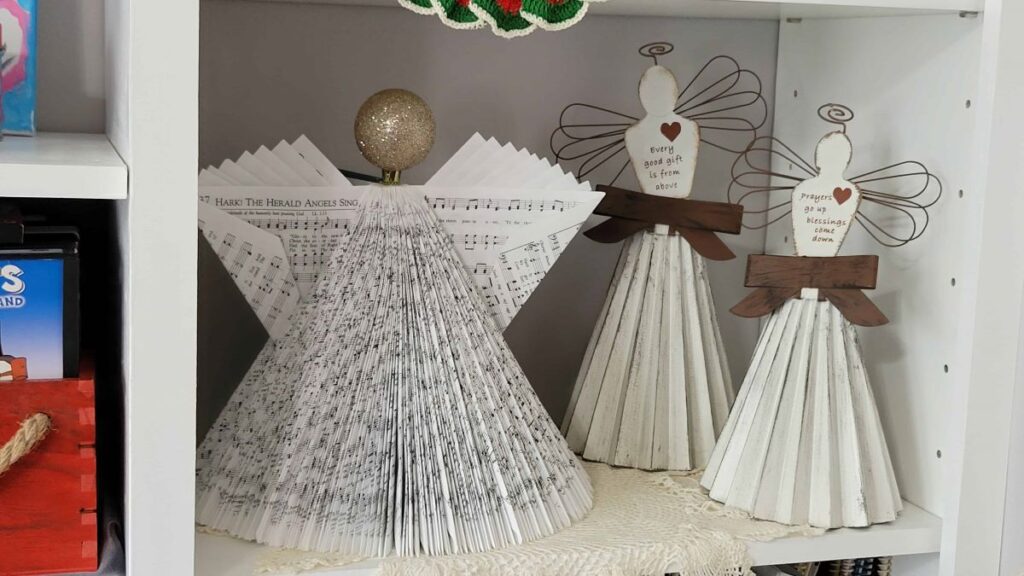 Book angel with rustic metal angels