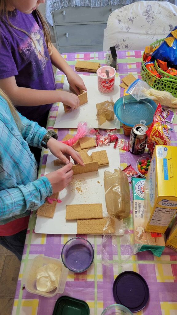 building graham cracker houses