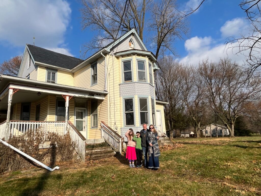 House facing the road Dec 21, 2021