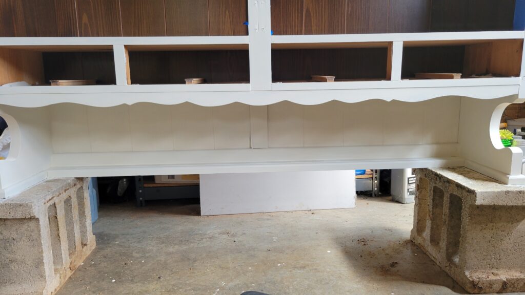 painting hutch top white-