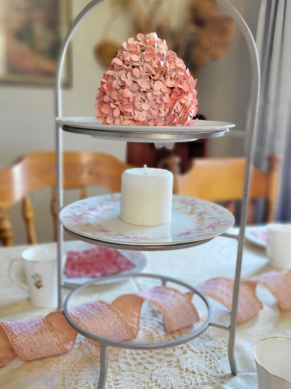 How to Create a Beautiful Simple DIY Dining Table Christmas Centerpiece