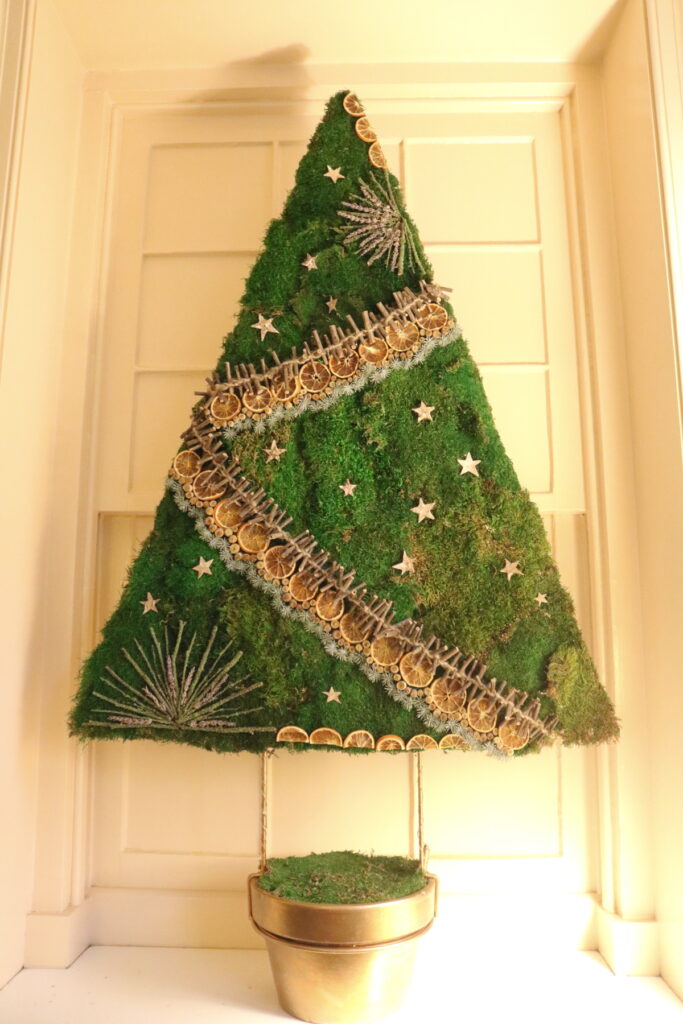 moss Christmas tree