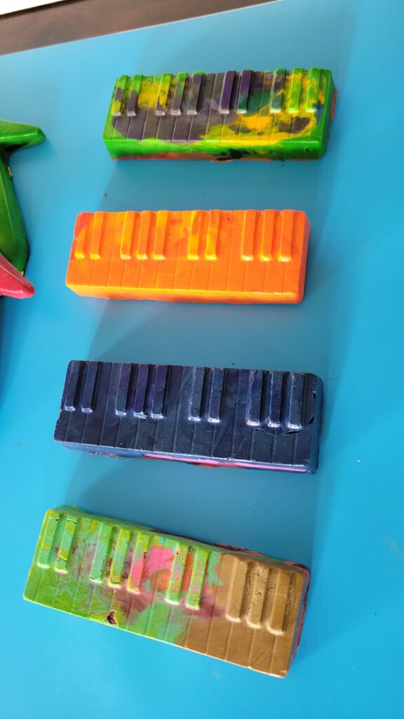 pianos made from crayons