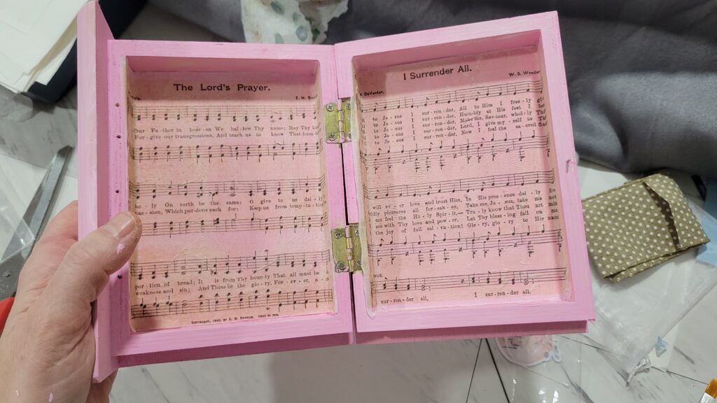 music notes inside box
