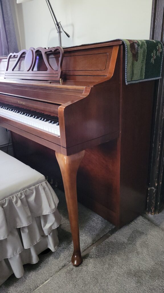 detail of piano legs